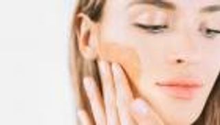 للحصول على بشرة برونزية ساحرة.. اتبعي هذه الخطوات