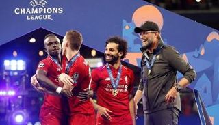 يورجن كلوب ومحمد صلاح وساديو ماني