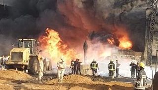 رجال الإطفاء يسيطرون على الحريق