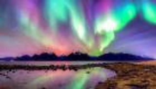 لن يظهر مجددا قبل 6800 عام.. لوحة لأضواء الشفق مع المذنب "نيووايز"