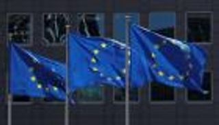 استبعد دولتين.. الاتحاد الأوروبي يعدل قائمته للسفر