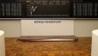 اللقاح الأمريكي يضع الأسهم الأوروبية عند قمة 5 أسابيع