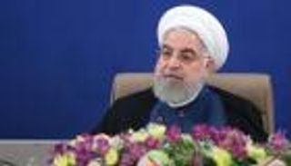 رئيس إيران ينجو من العزل.. خامنئي يوقف استجواب البرلمان