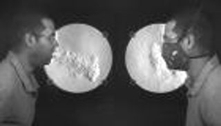 فيديو يكشف قوة الكمامة في مواجهة كورونا.. لا تستهن بها