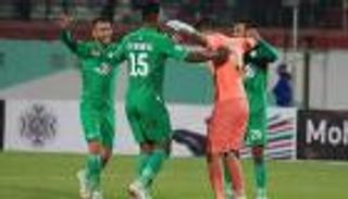 الدوري المغربي.. "ساعة" تنتصر للرجاء في موقعة الانسحاب