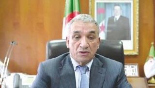 الراحل موسى بن حمادي الوزير الجزائري الأسبق- أرشيفية