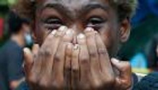 العالم يسجل زيادة يومية قياسية في إصابات كورونا.. وجوجل تمنع المؤامرة