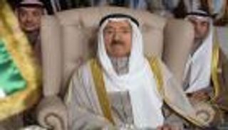 بعد دخوله المستشفى.. "تويتر" يفيض بالدعاء لأمير الكويت