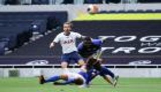 الدوري الإنجليزي.. توتنهام يبعثر المقاعد الأوروبية بثلاثية في ليستر