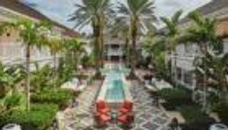 "الانتقالات بطائرة خاصة".. أحدث صيحات الفنادق لجذب السياح