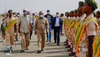 رئيس الوزراء الإثيوبي والرئيس الإريتري 