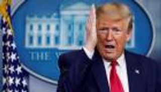 ترامب يسخر من كورونا: نزلة برد