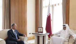أمير قطر يستقبل وزير الدفاع التركي خلوصي أكار