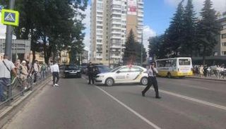 الشرطة الأوكرانية تغلق مكان الحادث