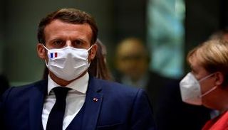  الرئيس الفرنسي إيمانويل ماكرون خلال القمة الأوروبية