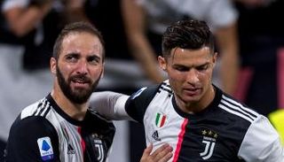 كريستيانو رونالدو وجونزالو هيجوايين