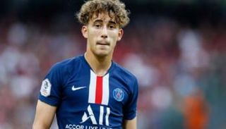 عادل عوشيش لاعب سانت إيتيان الجديد