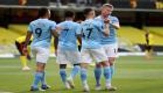 جوائز الدوري الإنجليزي.. إيدرسون ينافس بوب ودي بروين يعزف منفردا