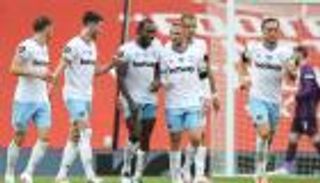 ترتيب الدوري الإنجليزي يضمن بقاء وست هام بين الكبار