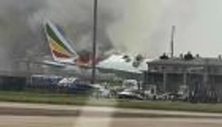 حريق بطائرة شحن إثيوبية في مطار "شنغهاي" بالصين