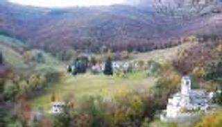 فرحة عارمة في قرية إيطالية لولادة طفل.. فما السر؟