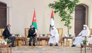 جانب من لقاء الشيخ محمد بن زايد  وعاهل الأردن