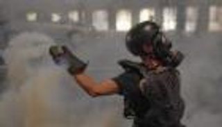 شظايا المظاهرات تطول رئيس بلدية بورتلاند 