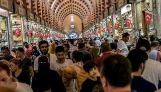 انهيار ثقة المستهلك التركي