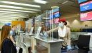 الإمارات تلزم جميع المسافرين القادمين إليها بإجراء فحص كورونا (PCR)