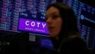 انتكاسة في سوق العمل تهبط بالأسهم الأمريكية.. طابور البطالة يتمدد