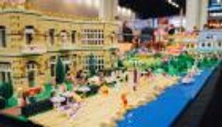 طائرة أمريكية تدمر أحدث ألعاب "ليجو".. ما السبب؟