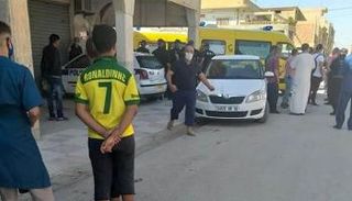 سيارات الإسعاف تنقل جثث الضحايا