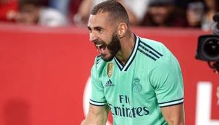 الفرنسي كريم بنزيمة مهاجم ريال مدريد