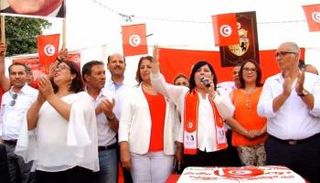 عبير موسي خلال اجتماع شعبي لأنصار حزبها