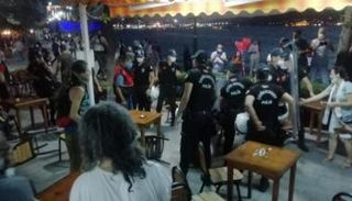 الشرطة التركية تحاصر نشطاء داعمين للبيئة