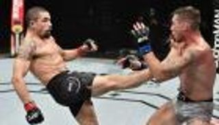 ليالي القتال بأبوظبي.. وايتيكر يهزم تيل بعد نزال UFC شاق