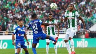 مواجهة سابقة بين الرجاء والدفاع الحسني 