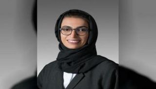 نورة بنت محمد الكعبي وزيرة الثقافة والشباب في الإمارات