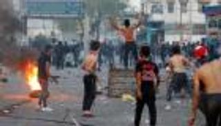 وفاة ثالث متظاهر عراقي والسلطات تحذر من مجموعات "إجرامية"