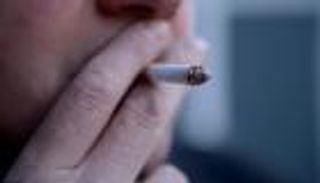 السجائر المهربة.. أزمة جديدة لمصنعي التبغ في إيران