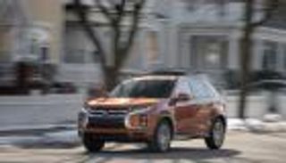 ميتسوبيشي أوتلاندر سبورت.. SUV تعبر بالعملاق الياباني مطب الركود