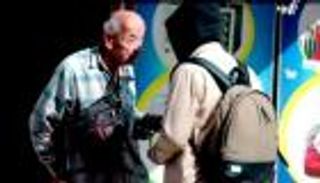 وفاة المصري محمد مشالي "طبيب الغلابة"