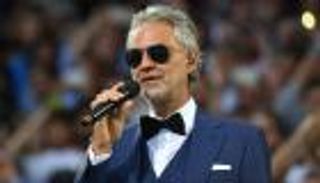 أسطورة الأوبرا بوتشيلي يشكك في خطورة "كورونا"