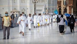 وصول الحجاج لأداء طواف القدوم
