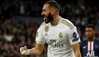 كريم بنزيمة مهاجم ريال مدريد
