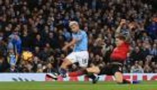 الميركاتو الصيفي.. موهبة جزائرية تشعل صراعا بين قطبي مانشستر