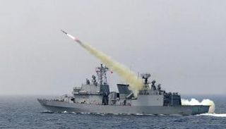 سفينة تابعة للبحرية الكورية خلال مناورات