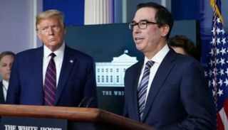 وزير الخزانة الأمريكي في مؤتمر صحفي مع ترامب