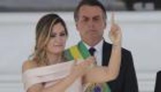 كورونا يصيب سيدة البرازيل الأولى بعد شفاء زوجها