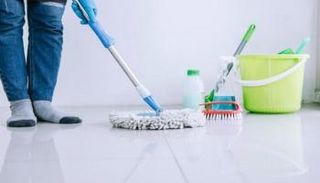 في حال وجود دماء على الأرض يجب تنظيفها بماء وكلور - أرشيفية